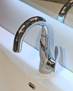 Coppia rubinetti lavabo-bidet Artemide