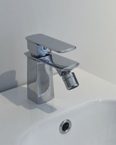 Coppia rubinetti lavabo-bidet Nausica