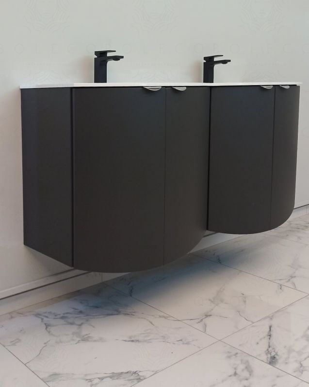 Mobile da bagno sospeso curvo 138 cm con ante e doppio lavabo -