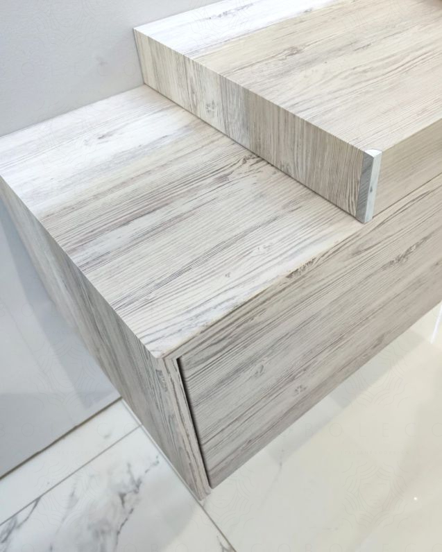 Mensolone bagno da 100 a 140 cm completo di staffe regolabili Mensolone bagno da 100 a 140 cm completo di staffe regolabili