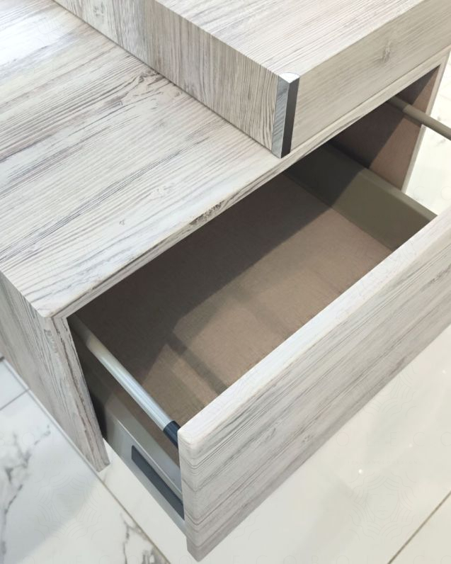 Mensolone bagno da 100 a 140 cm completo di staffe regolabili Mensolone bagno da 100 a 140 cm completo di staffe regolabili