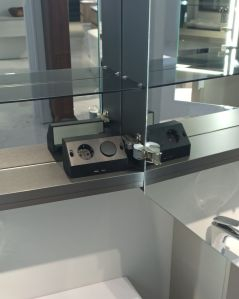 Specchio bagno contenitore led 120x70 con 2 ante e sensore