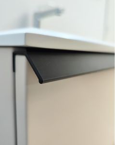 Mobile bagno sospeso Laguna cm 140 e doppio lavabo in resina