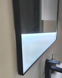 SP. ILL. LED CON CORNICE IN LAMIERA NERO OPACO 110X60CM