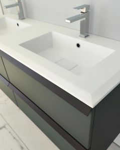 Mobile bagno sospeso Laguna cm 140 e doppio lavabo in resina