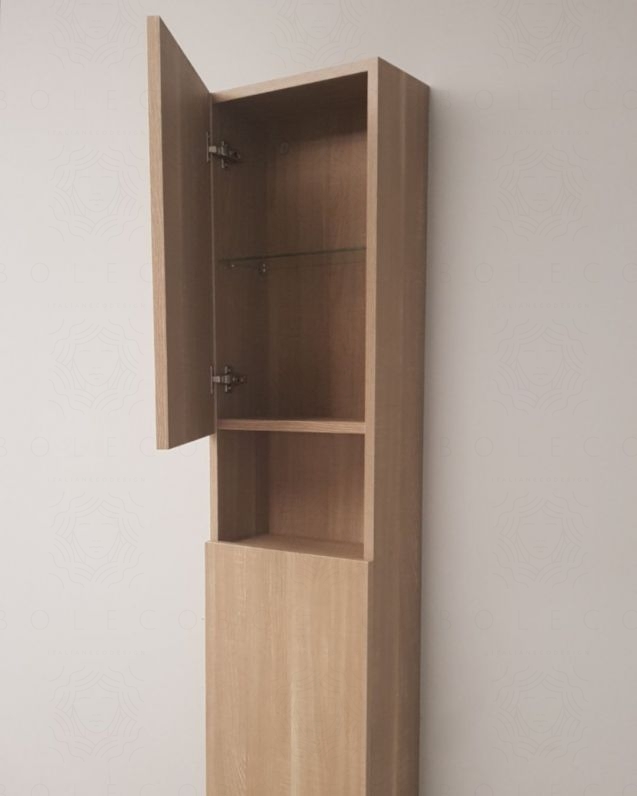 Colonna bagno sospesa h 140 con due ante e vano a giorno Colonna bagno sospesa h 140 con due ante e vano a giorno