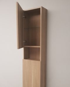 Colonna bagno sospesa h 140 con due ante e vano a giorno