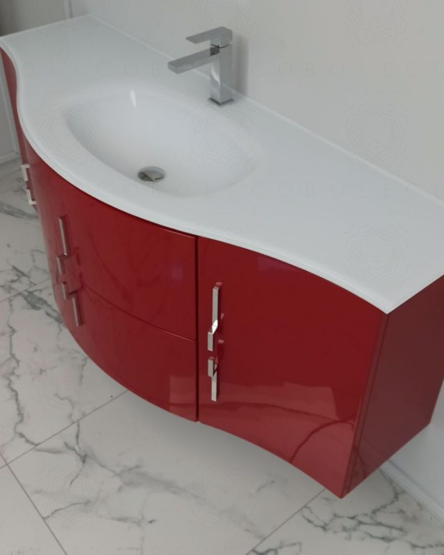 Mobile bagno sospeso curvo in mdf 140 cm Jane rosso corallo Mobile bagno sospeso curvo in mdf 140 cm Jane rosso corallo