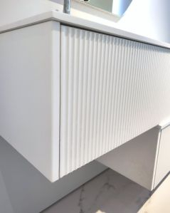 Mobile bagno sospeso Diamante cm 105 bianco opaco con lavabo in resina rigenerabile