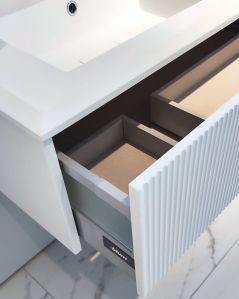 Mobile bagno sospeso Diamante cm 105 bianco opaco con lavabo in resina rigenerabile