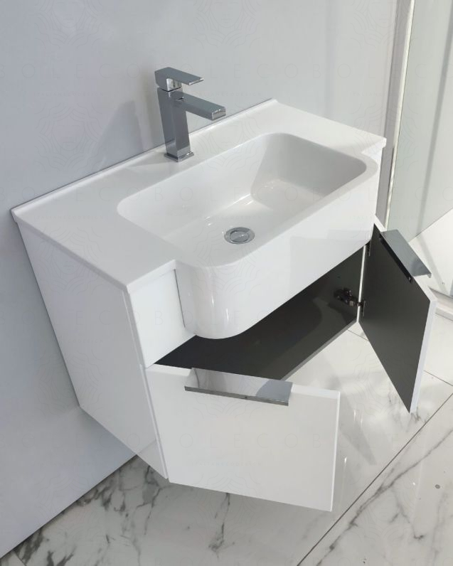 Mobile bagno sospeso Kelly 70 cm bianco opaco con ante e lavabo in resina Mobile bagno sospeso Kelly 70 cm bianco opaco con ante e lavabo in resina