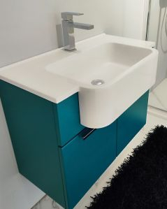 Mobile bagno sospeso Kelly 70 cm blu avio con ante e lavabo in resina