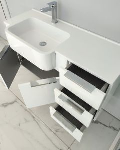 Mobile bagno sospeso Kelly 100 cm bianco lucido con ante e cassetti e lavabo in resina