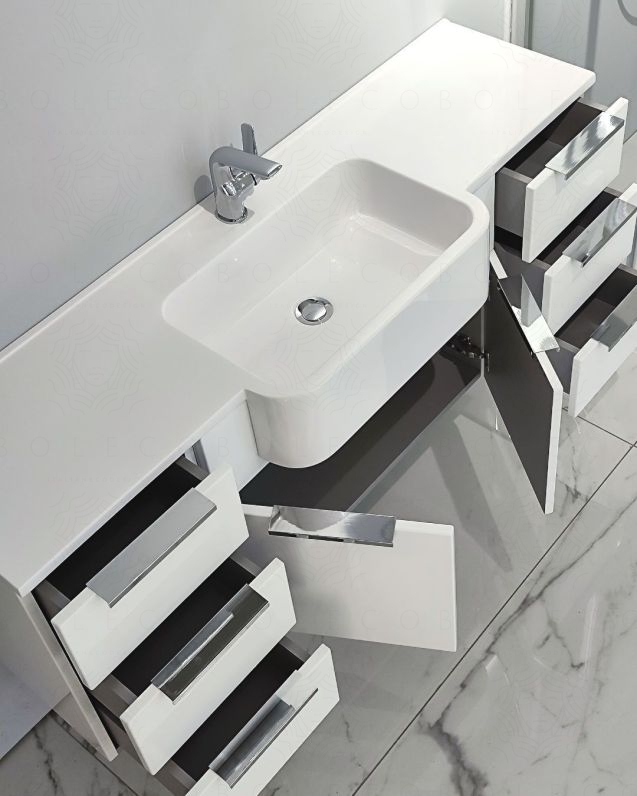 Mobile bagno sospeso Kelly 130 cm con lavabo in resina Mobile bagno sospeso Kelly 130 cm con lavabo in resina