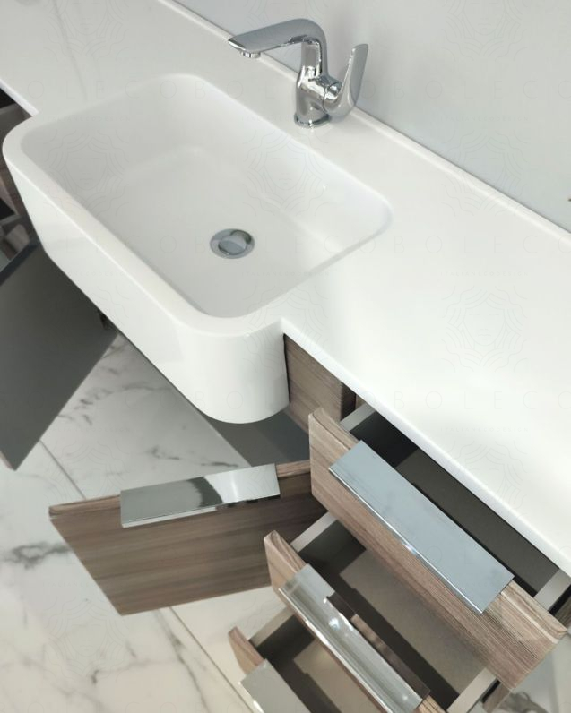 Mobile bagno sospeso Kelly 130 cm larice chiaro con ante e cassetti e lavabo in resina Mobile bagno sospeso Kelly 130 cm larice chiaro con ante e cassetti e lavabo in resina