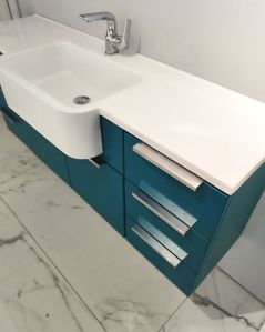 Mobile bagno sospeso Kelly 130 cm bu avio con ante e cassetti e lavabo in resina