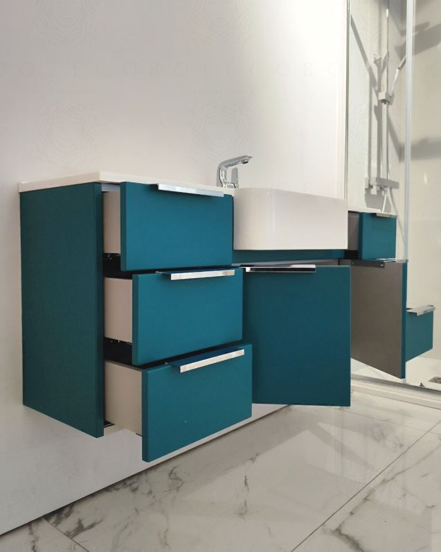 Mobile bagno sospeso Kelly 130 cm blu avio con ante e cassetti e lavabo in resina Mobile bagno sospeso Kelly 130 cm blu avio con ante e cassetti e lavabo in resina