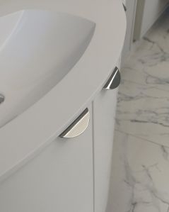 Mobile da bagno sospeso curvo 104 cm bianco opaco con ante - Luna