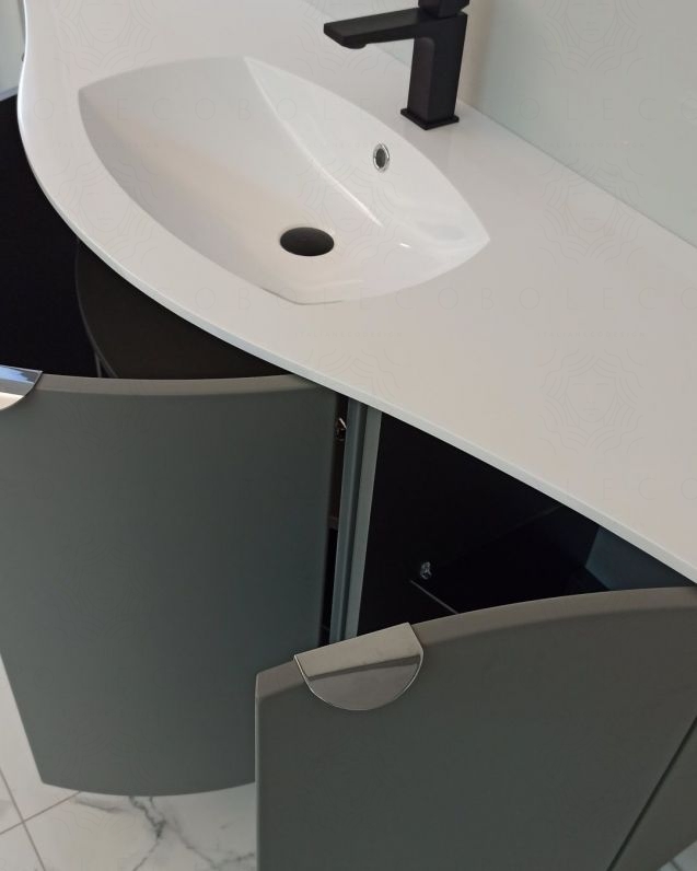Mobile da bagno sospeso curvo 138 cm grigio medio con ante - Luna Mobile da bagno sospeso curvo 138 cm grigio medio con ante - Luna