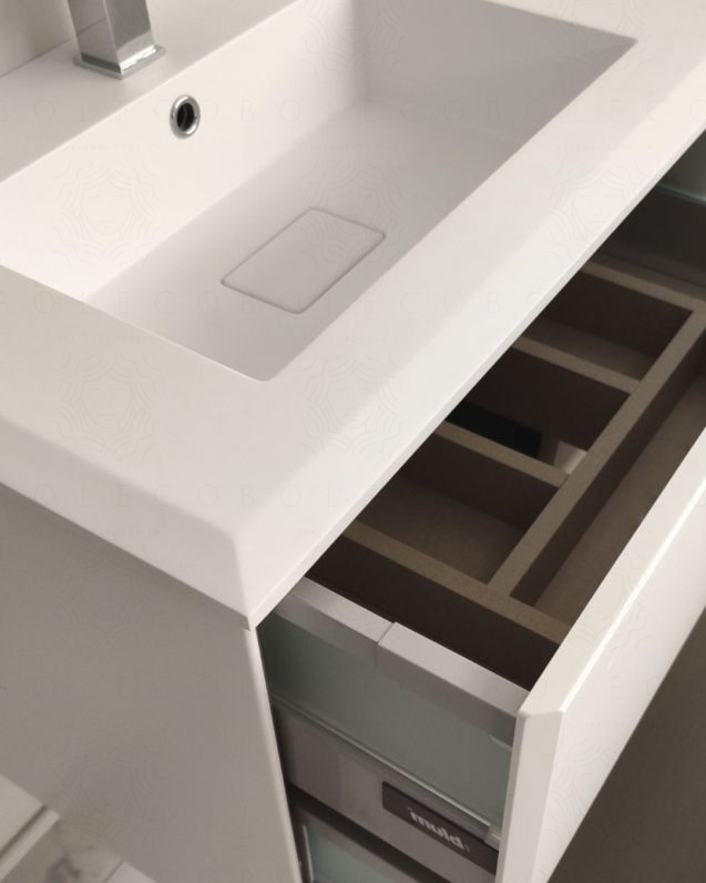 Mobile bagno sospeso Vittoria cm 70 bianco opaco e lavabo in resina Mobile bagno sospeso Vittoria cm 70 bianco opaco e lavabo in resina