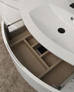 Mobile bagno sospeso Greta, curvo, doppio lavabo in resina