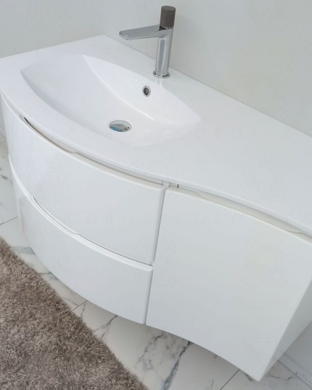Mobile bagno sospeso Greta, curvo, cm.104 con specchio led Mobile bagno sospeso Greta, curvo, cm.104 con specchio led