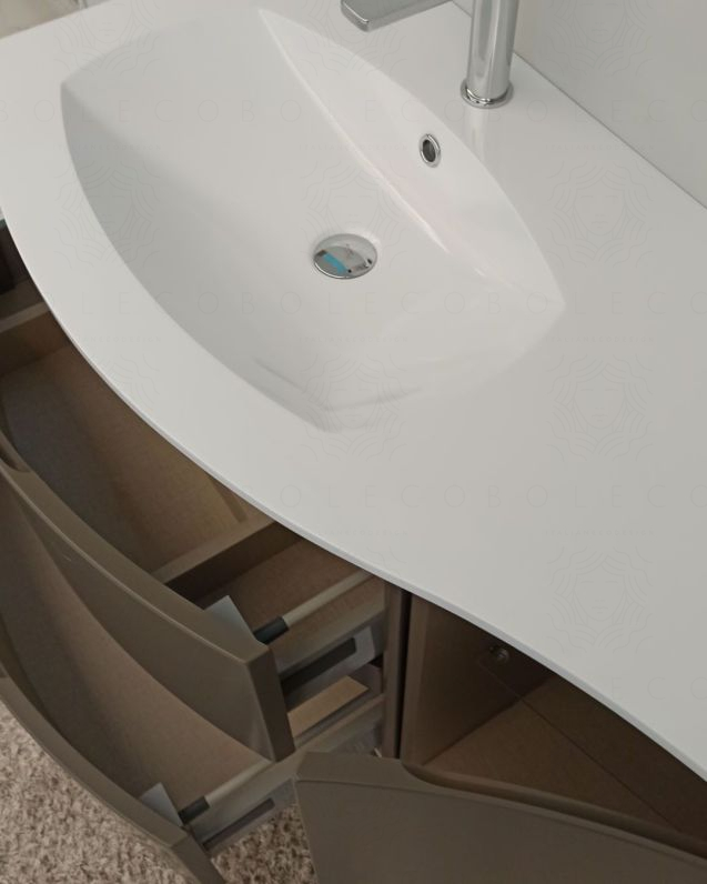 Mobile bagno curvo sospeso 105 cm grigio vulcano e specchio led Mobile bagno curvo sospeso 105 cm grigio vulcano e specchio led