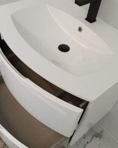 Mobile bagno sospeso 70 cm Greta con lavabo in resina