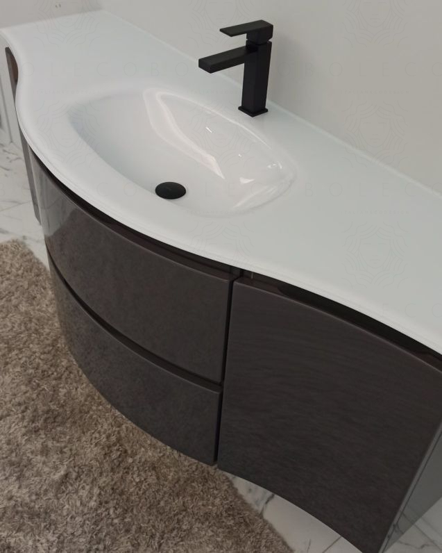 Mobile bagno sospeso curvo 140 cm antracite lucido con lavabo Mobile bagno sospeso curvo 140 cm antracite lucido con lavabo