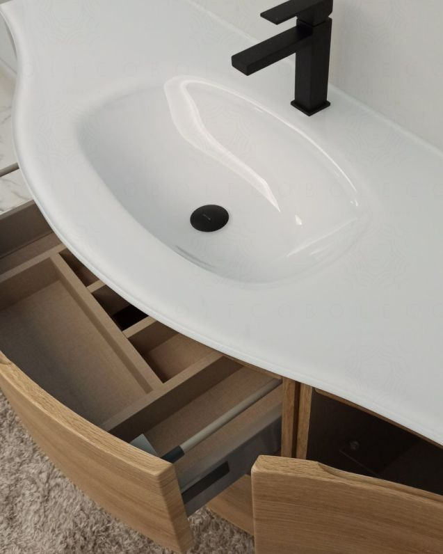 Mobile bagno sospeso curvo 140 cm rovere naturale con lavabo in Mobile bagno sospeso curvo 140 cm rovere naturale con lavabo in