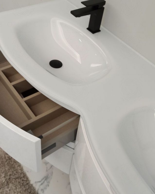 Mobile bagno curvo sospeso Greta cm 140 con doppio lavabo Mobile bagno curvo sospeso Greta cm 140 con doppio lavabo