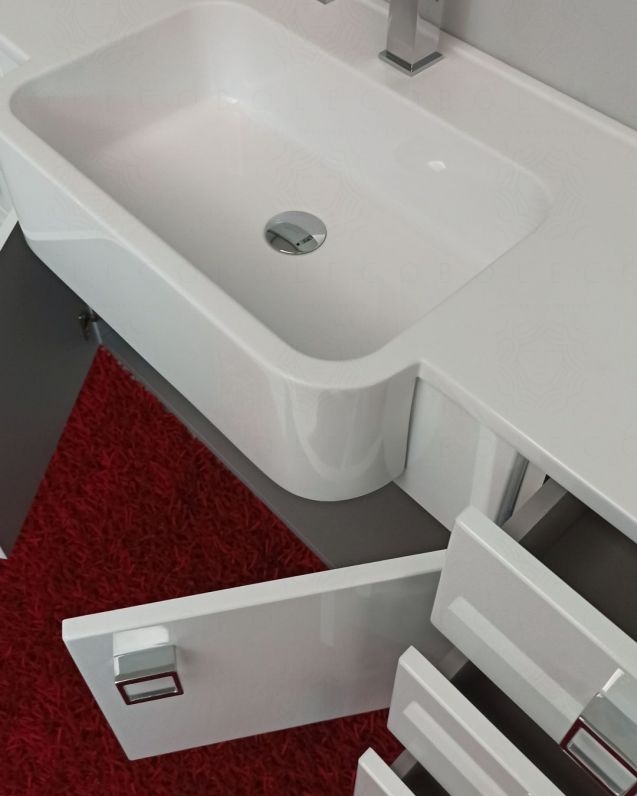 Mobile bagno sospeso Ariel cm.130 completo di specchio Mobile bagno sospeso Ariel cm.130 completo di specchio
