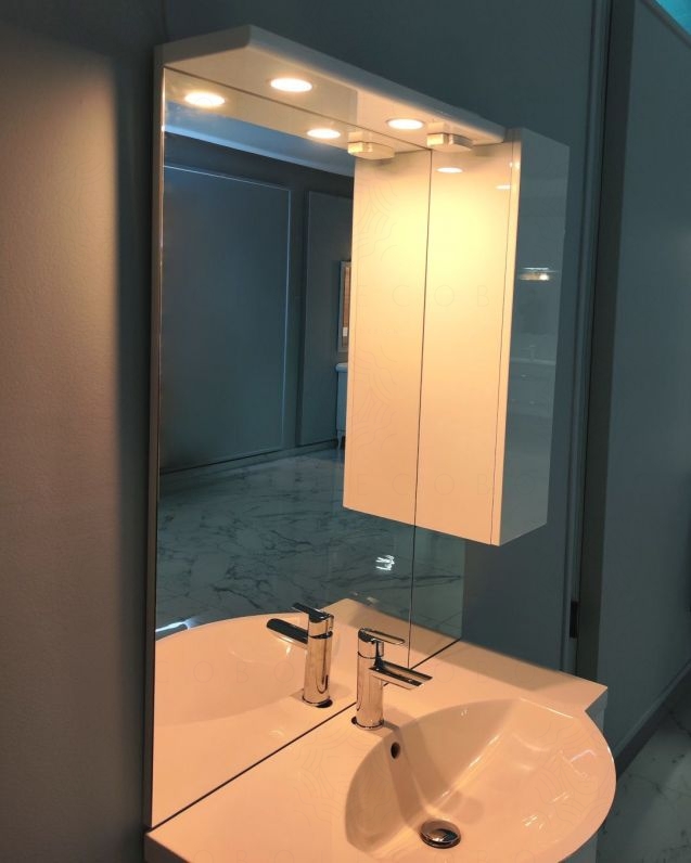 Mobile bagno a terra Silvia, 80 cm completo di specchio e Mobile bagno a terra Silvia, 80 cm completo di specchio e