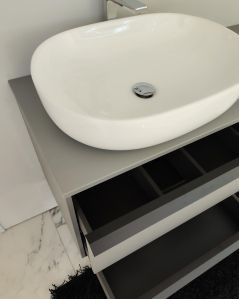 Mobile bagno sospeso Laguna cm 140 e top in mdf – 4 cassetti