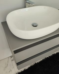Mobile bagno sospeso Laguna cm 140 e top in mdf – 4 cassetti