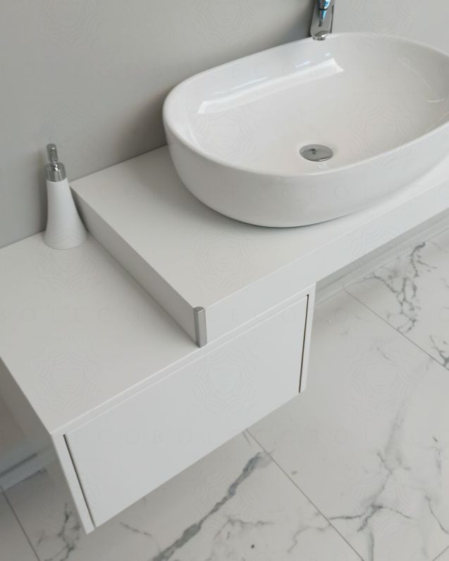 Mensolone bagno da 100 a 140 bianco opaco cm con staffe Mensolone bagno da 100 a 140 bianco opaco cm con staffe