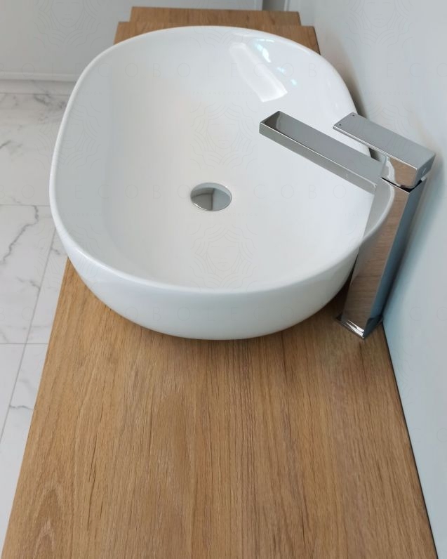 Mensolone bagno da cm.120 a cm.170, completo di staffe Mensolone bagno da cm.120 a cm.170, completo di staffe