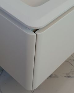 Mobile bagno sospeso 94 cm con cassetti e lavabo in resina -