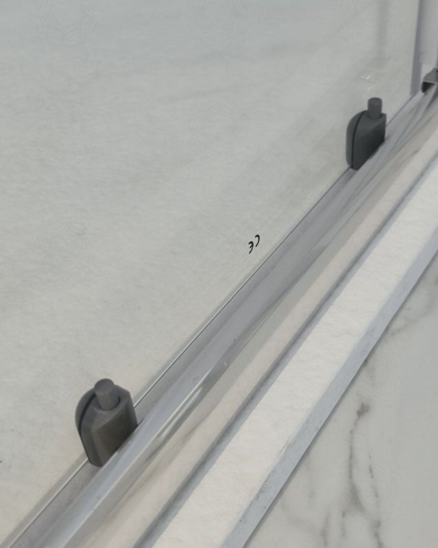 Box doccia rettangolare cm 70x90 con vetro temperato 6 mm Box doccia rettangolare cm 70x90 con vetro temperato 6 mm