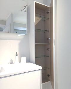 Colonna bagno sospesa cm 35x140 bianco opaco 1 anta soft close