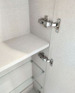 Colonna bagno sospesa cm 35x140 bianco opaco 1 anta soft close