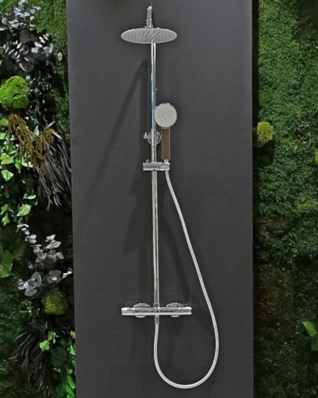 Colonna doccia Gaia termostatica, cromo, completa di soffione e Colonna doccia Gaia termostatica, cromo, completa di soffione e