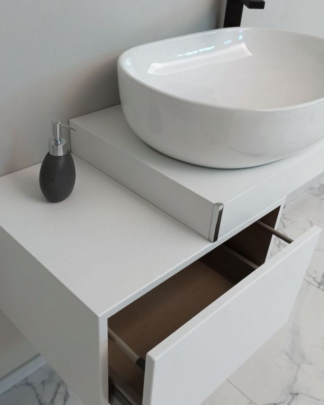 Mensolone bagno da cm.85 a cm.110, completo di staffe Mensolone bagno da cm.85 a cm.110, completo di staffe