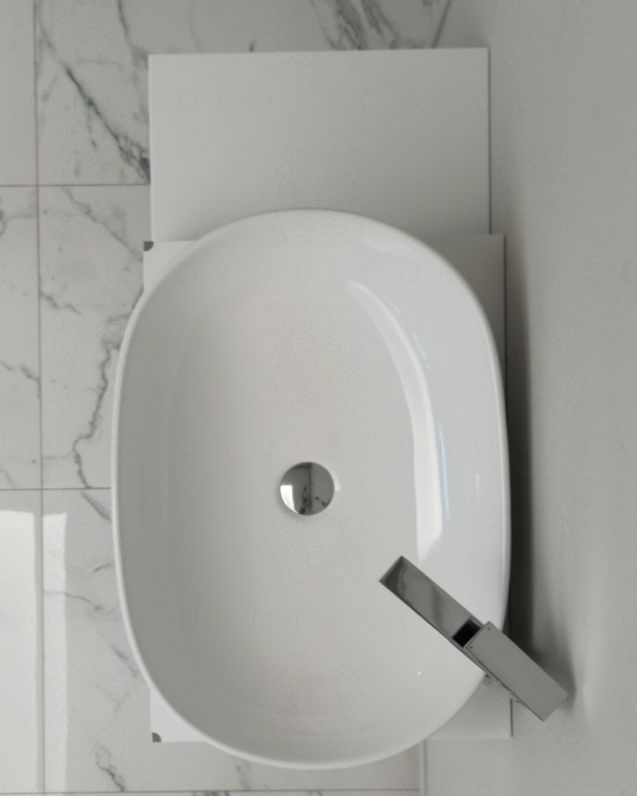 Mensolone bagno da cm.85 a cm.110, completo di staffe Mensolone bagno da cm.85 a cm.110, completo di staffe