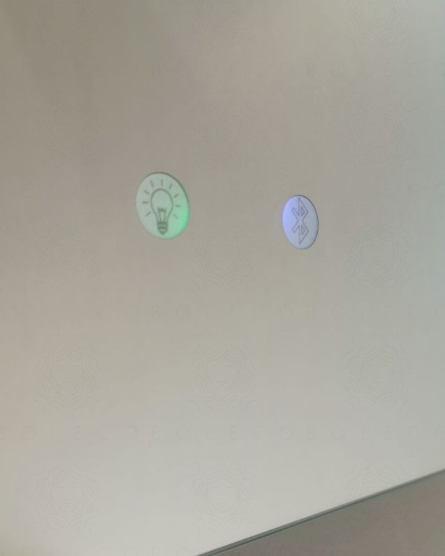 Specchio led con sensore touch e bluetooth, cm.100x100 Specchio led con sensore touch e bluetooth, cm.100x100
