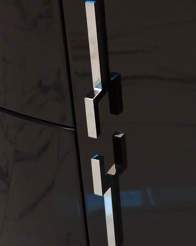 Mobile bagno sospeso Jane, curvo, cm.138 con specchio led Mobile bagno sospeso Jane, curvo, cm.138 con specchio led
