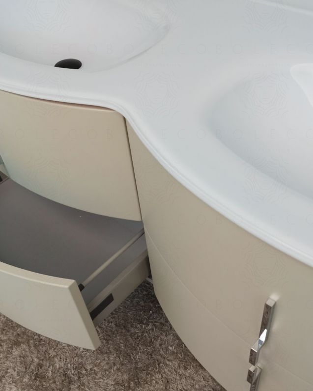 Mobile bagno sospeso Jane, curvo, cm.138 con specchio led Mobile bagno sospeso Jane, curvo, cm.138 con specchio led