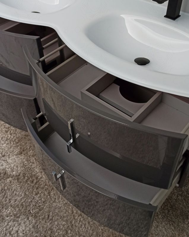Mobile bagno sospeso Jane, curvo, cm.138 con specchio led Mobile bagno sospeso Jane, curvo, cm.138 con specchio led