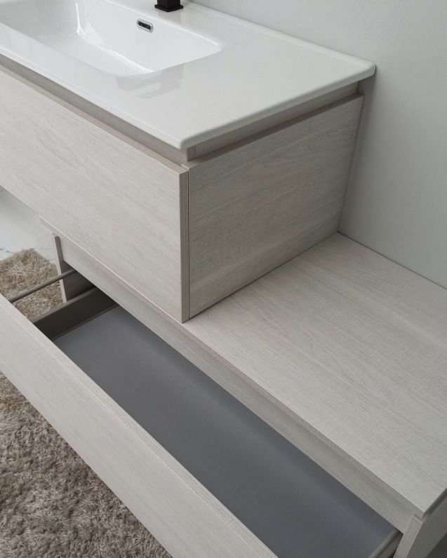 Mobile bagno sospeso Giava con cassettiera, cm.150 e specchio Mobile bagno sospeso Giava con cassettiera, cm.150 e specchio