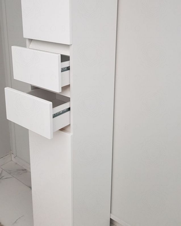Colonna bagno a terra bianco lucido, cm. 30x190 Colonna bagno a terra bianco lucido, cm. 30x190